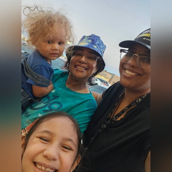 ShopwithTosh33 is LIVE 🔥🔥🔥 - Picture 11 of 17